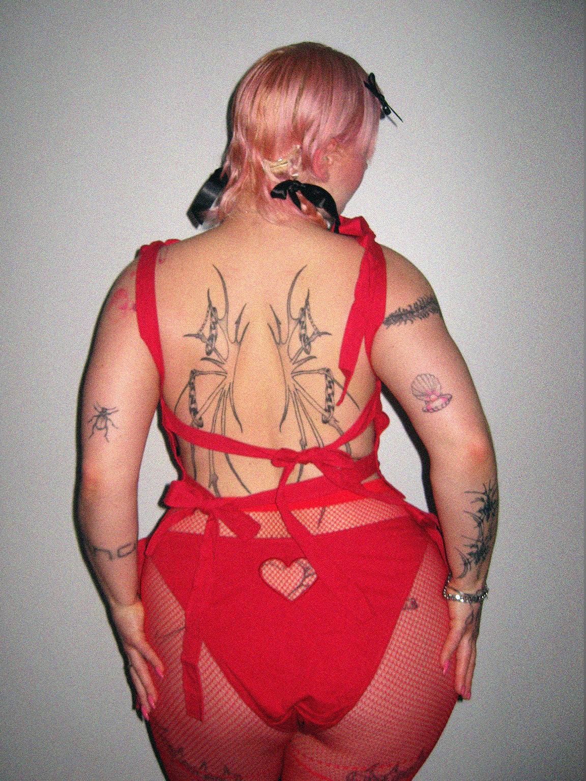 Lovefool Heart Cutout Bow Top In Red